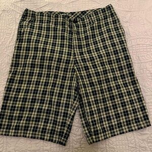 Quiksilver Black and Gray Flat Front Shorts Casual Comfort